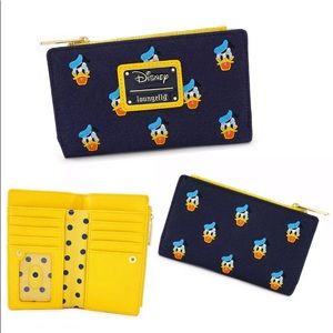 Loungefly Disney Donald Duck Embroider Zip Wallet